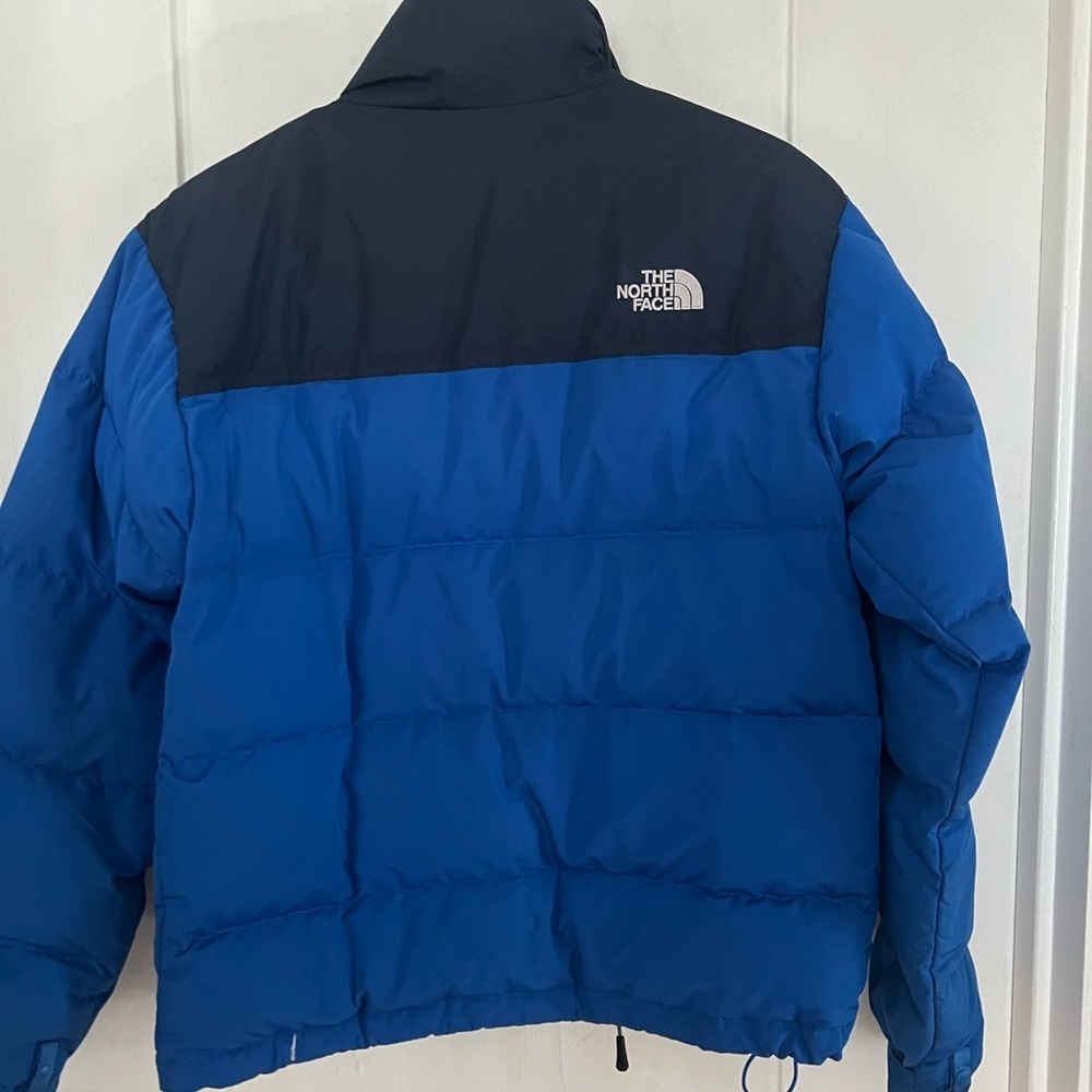 North Face 550 puffer jacket. Size Men’s SMALL.